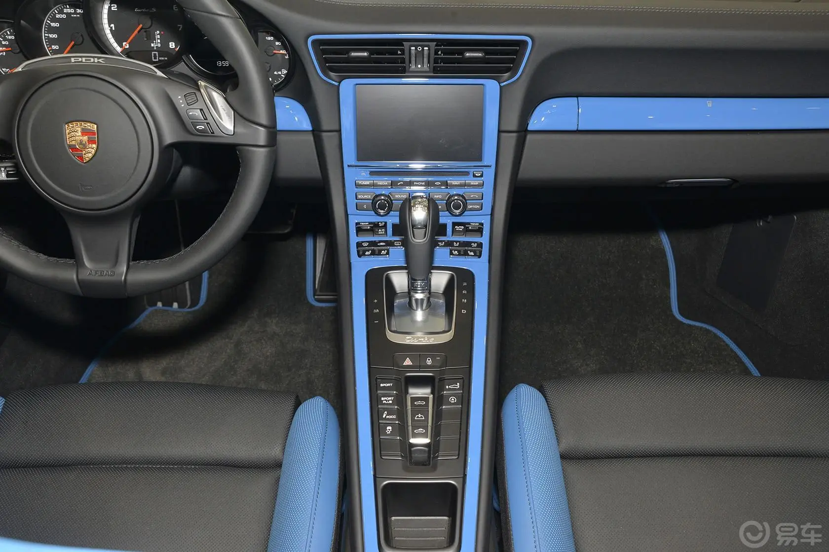 保时捷911Turbo S Cabriolet 3.8T中控台整体