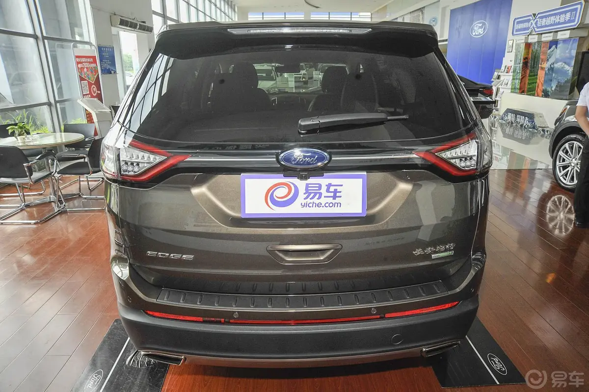 锐界2.0T GTDi  两驱铂锐型正后水平