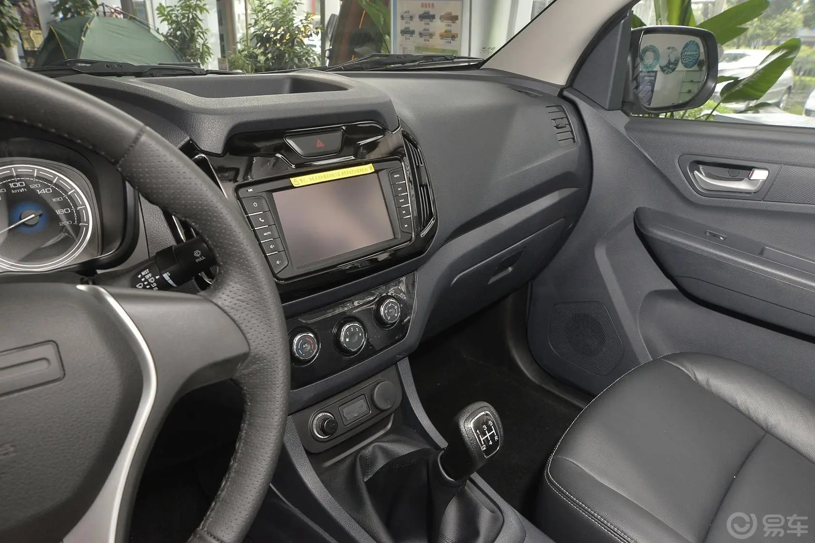 瑞迈2.8T 四驱超豪华款中控台驾驶员方向