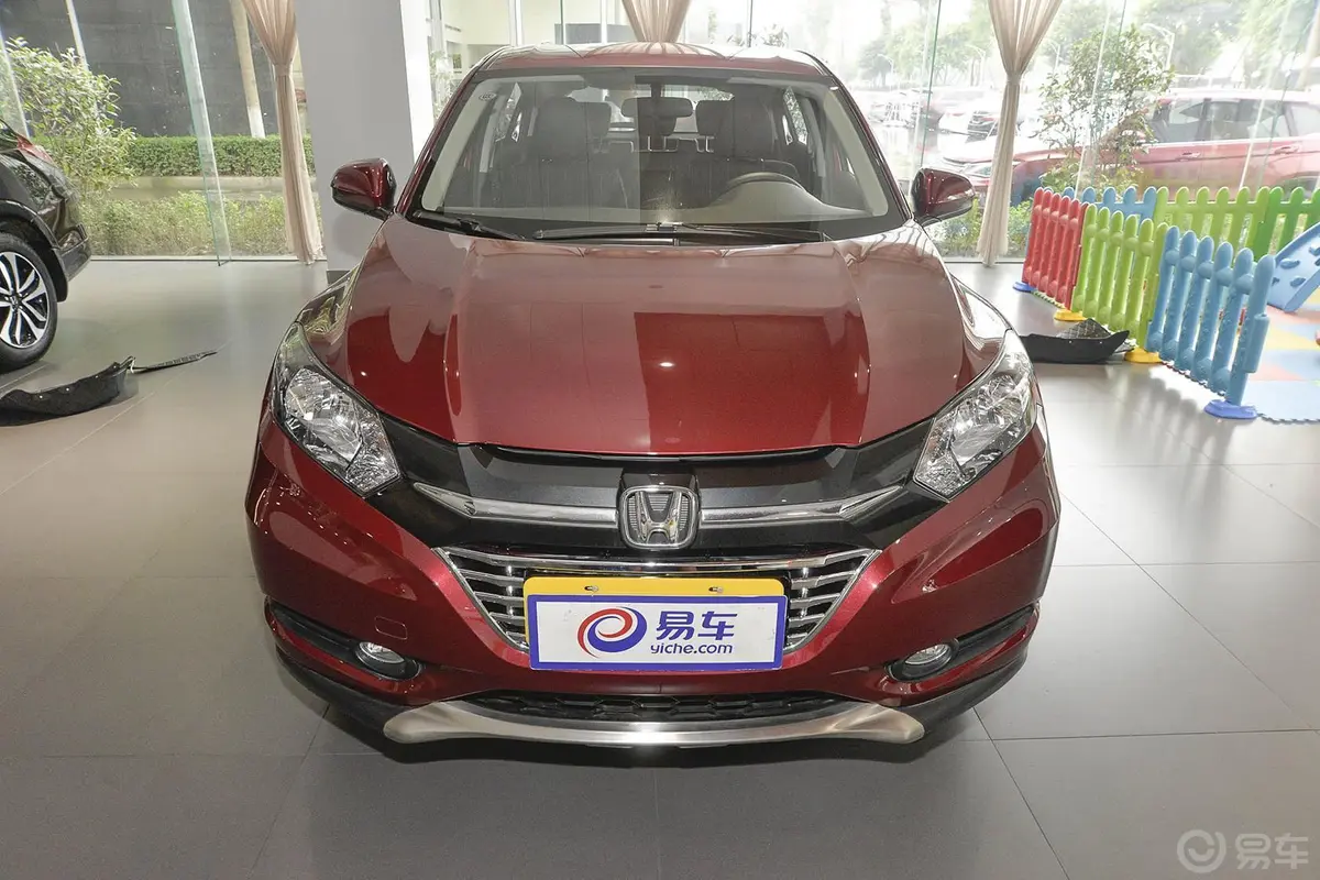 缤智1.8L CVT 两驱 先锋型正前水平