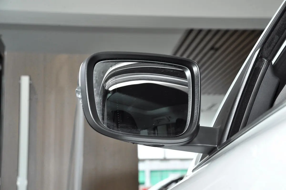 沃尔沃XC60T5 AWD 智远版后视镜镜面（后）