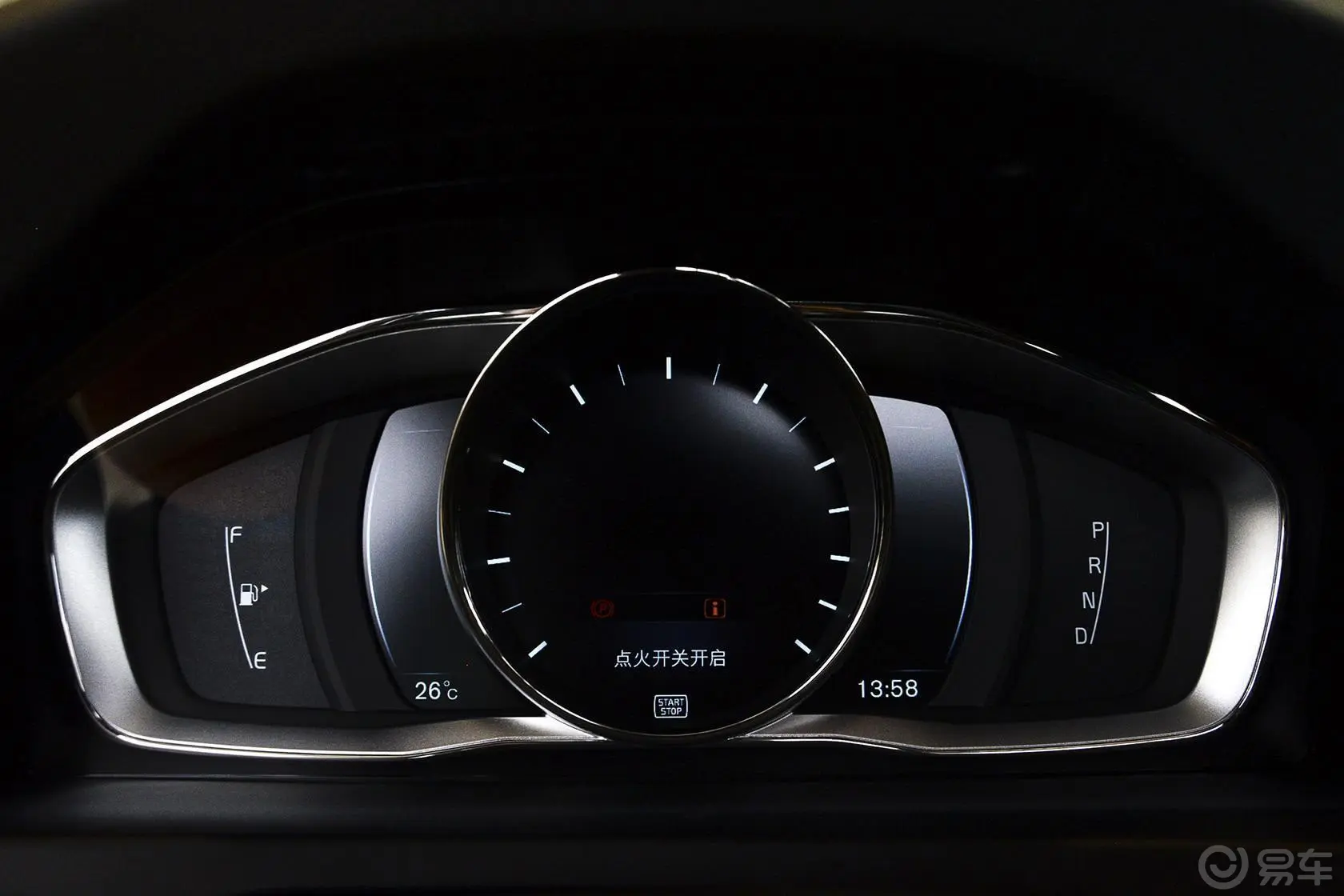 沃尔沃V60Cross Country 2.5T T6 AWD仪表盘背光显示