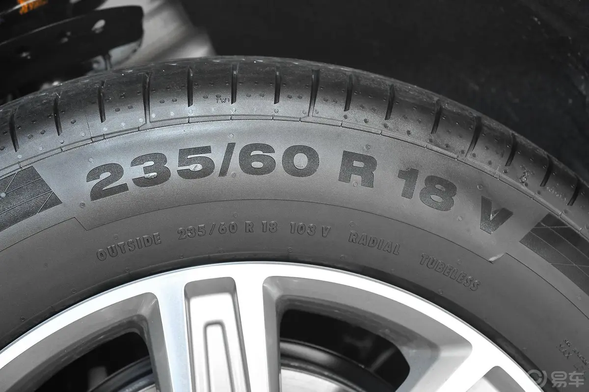 沃尔沃XC60T5 AWD 智远版轮胎规格