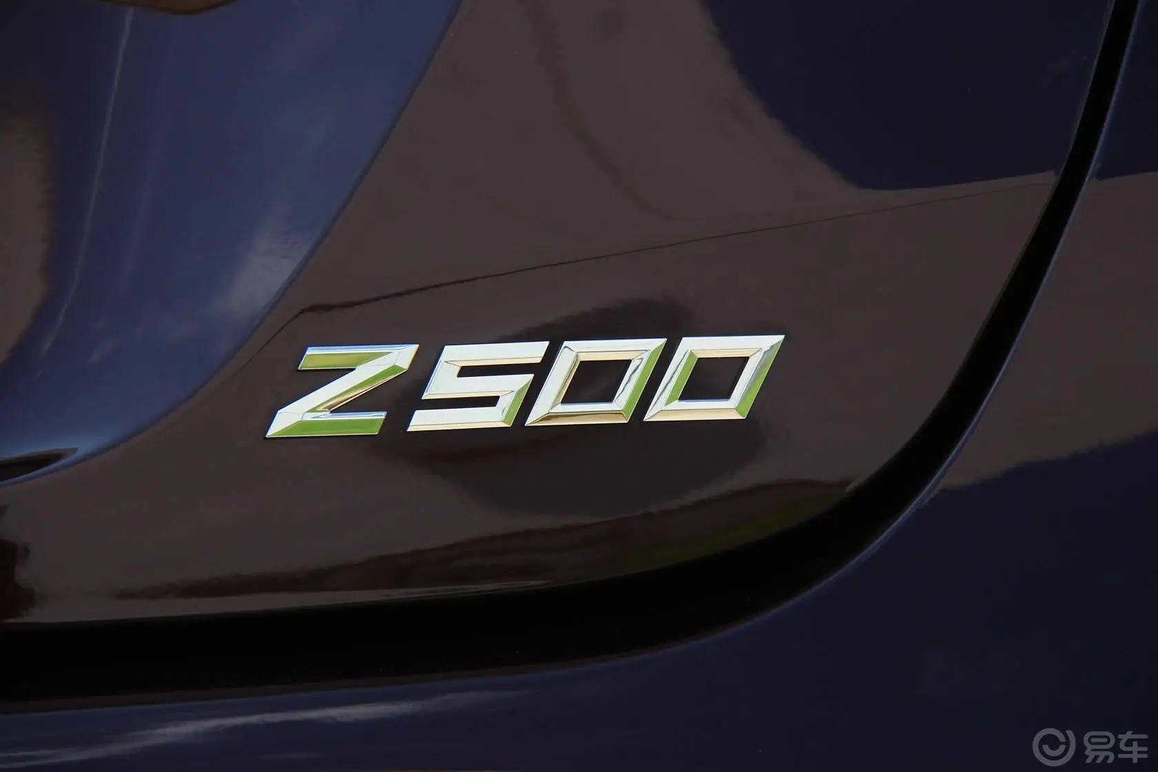 众泰Z5001.5T 手动 精英版尾标