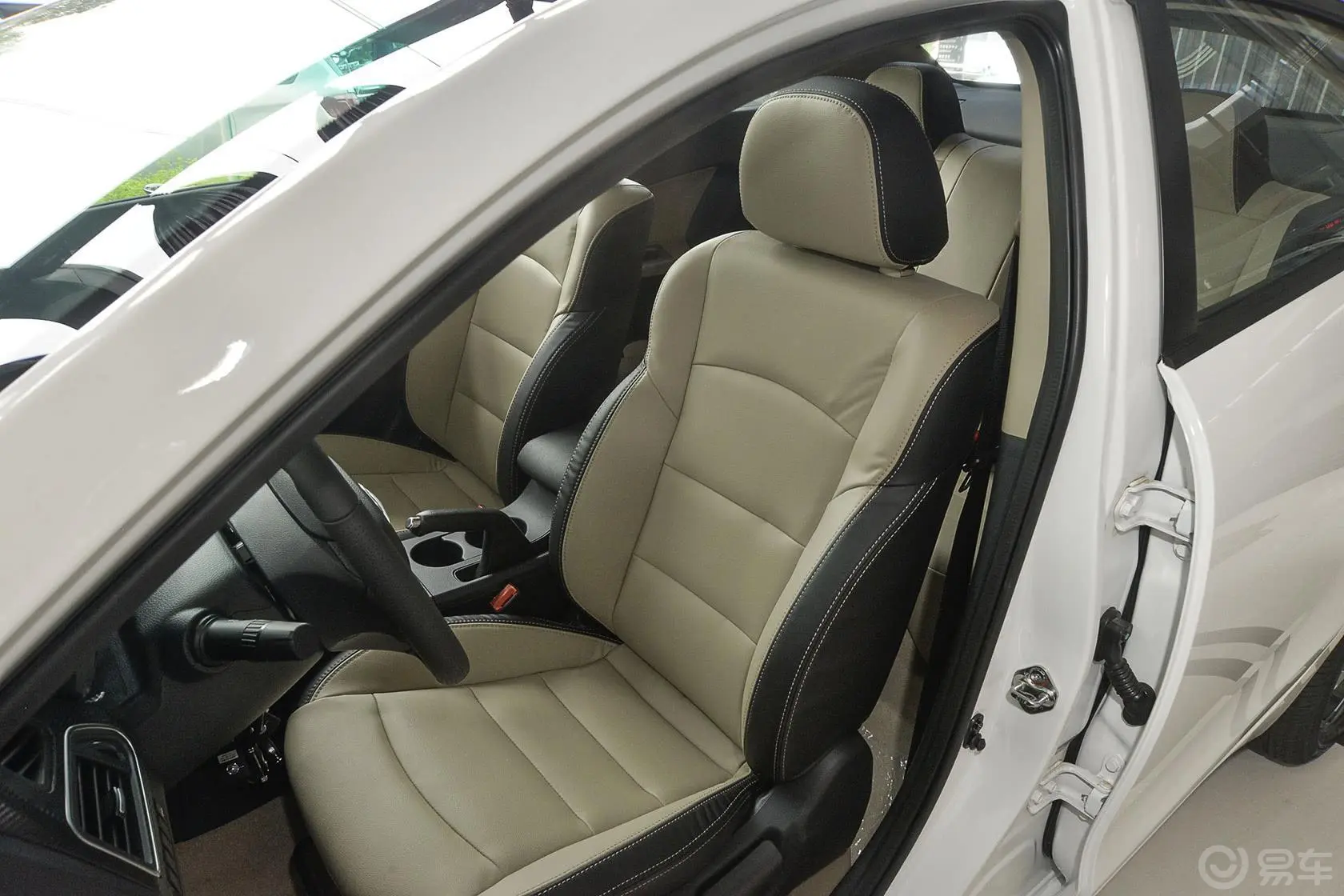 福美来F51.6L 手动 品尚型升级版驾驶员座椅