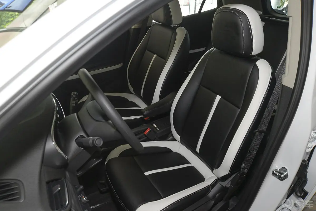 昂科拉18T 自动 两驱 都市时尚型驾驶员座椅