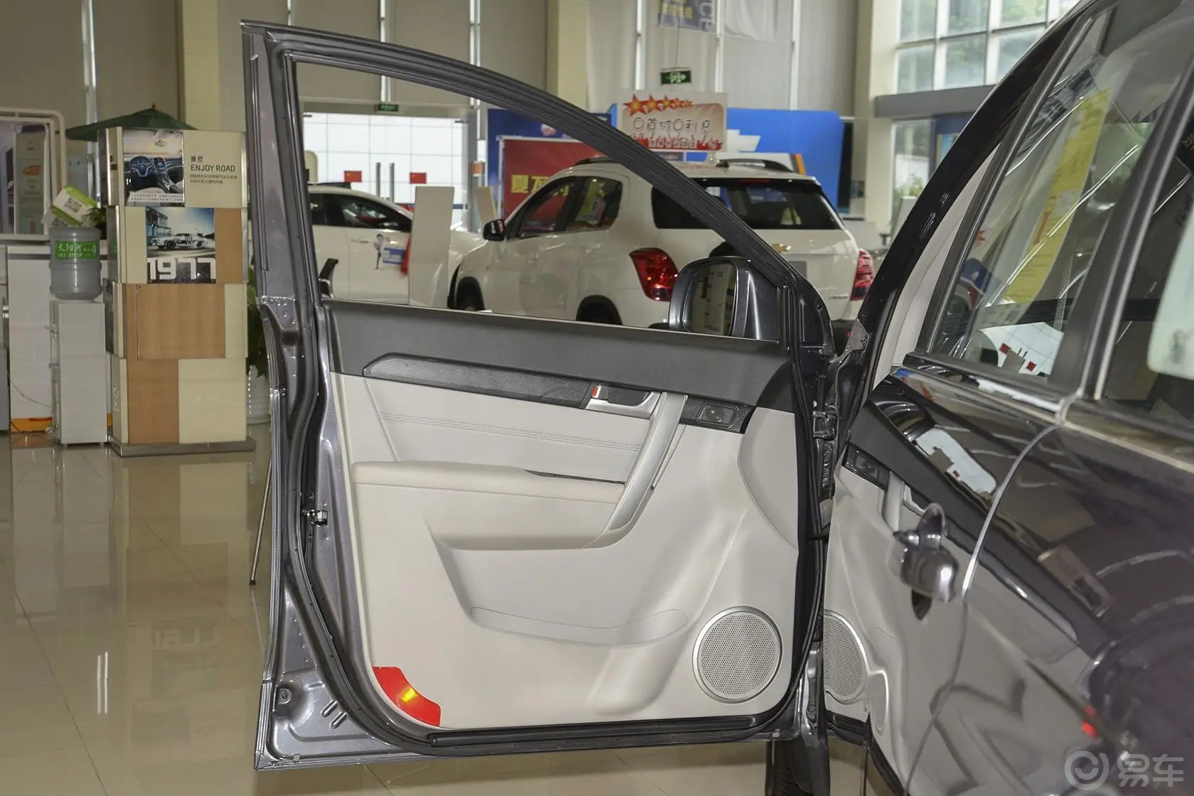 科帕奇2.4L 自动 5座城市版驾驶员侧车门内门板