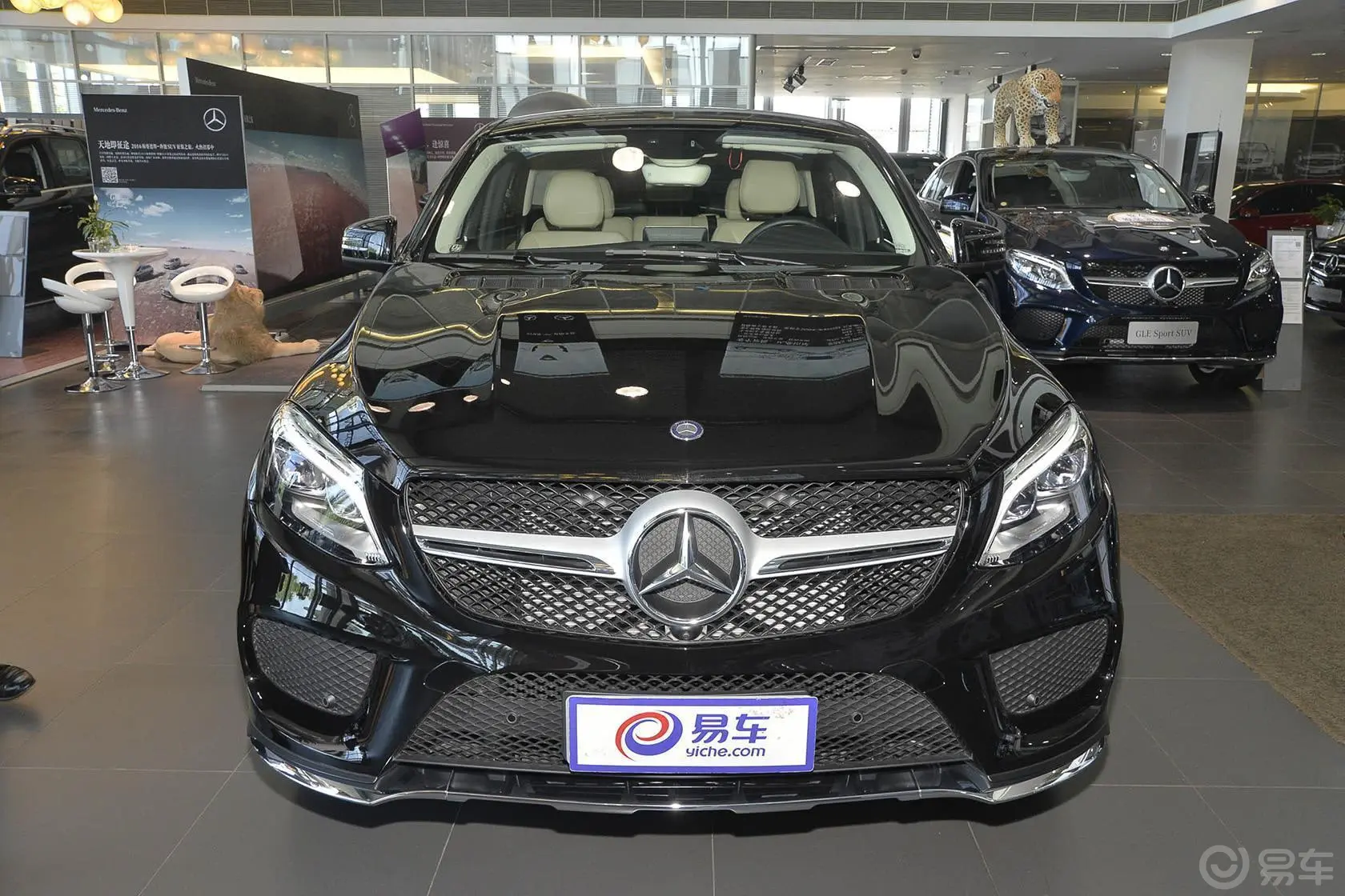 奔驰GLE轿跑GLE 400 4MATIC 轿跑SUV正前水平