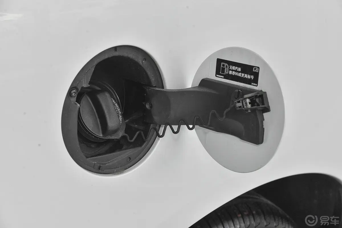 沃尔沃XC60T5 AWD 智进版油箱盖