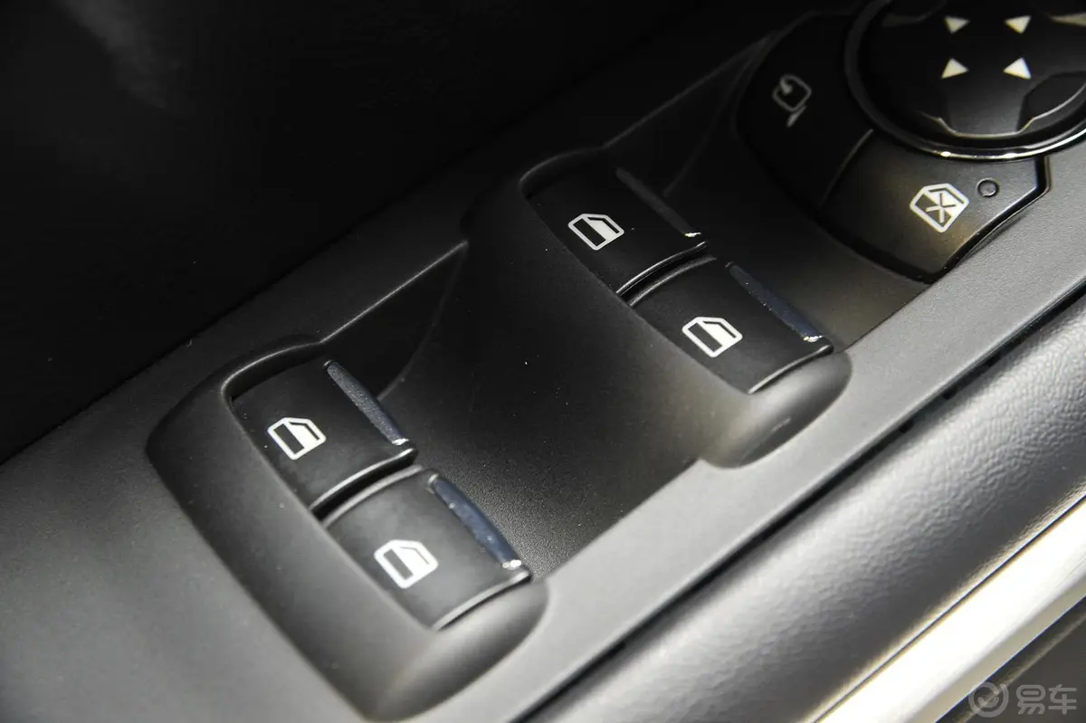 林肯MKZ2.0T 尊雅版车窗升降键