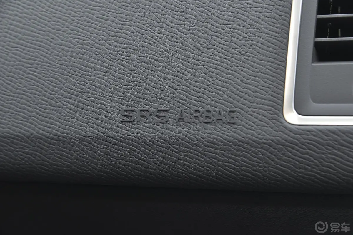 沃尔沃XC60T5 AWD 智驭版内饰