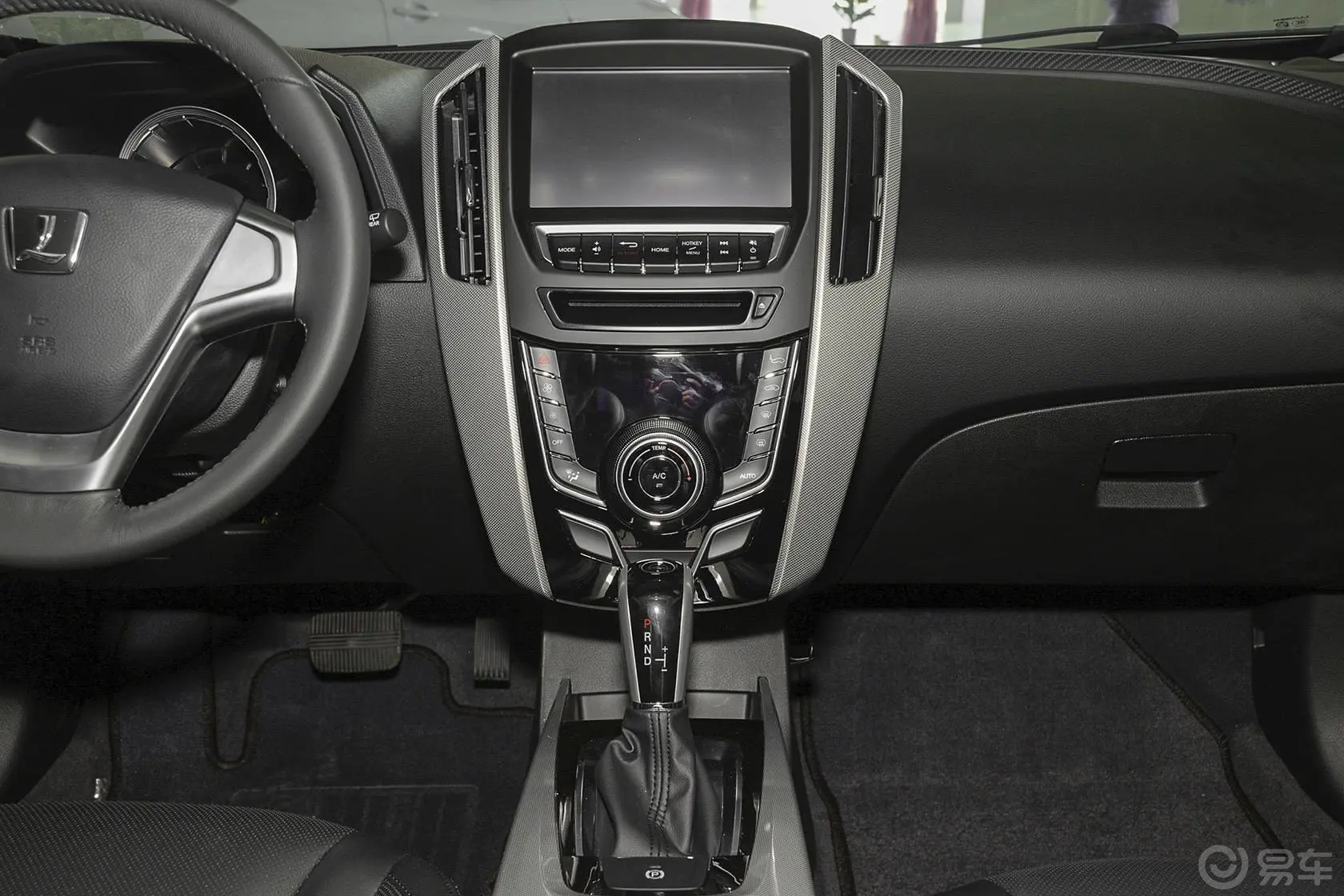 优6 SUV1.8T 自动 时尚升级型中控台整体