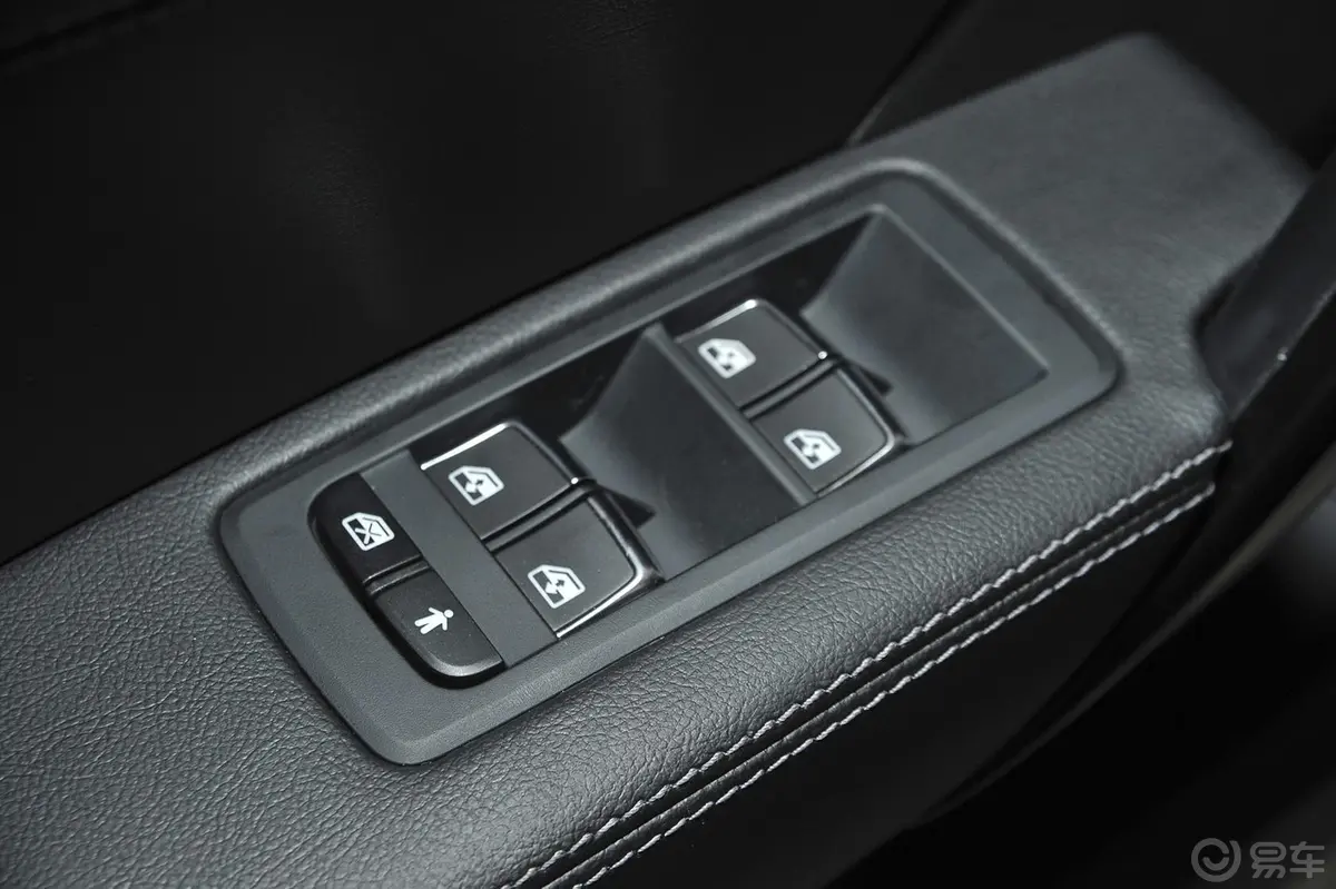 众泰Z7001.8T 双离合 典雅版车窗升降键