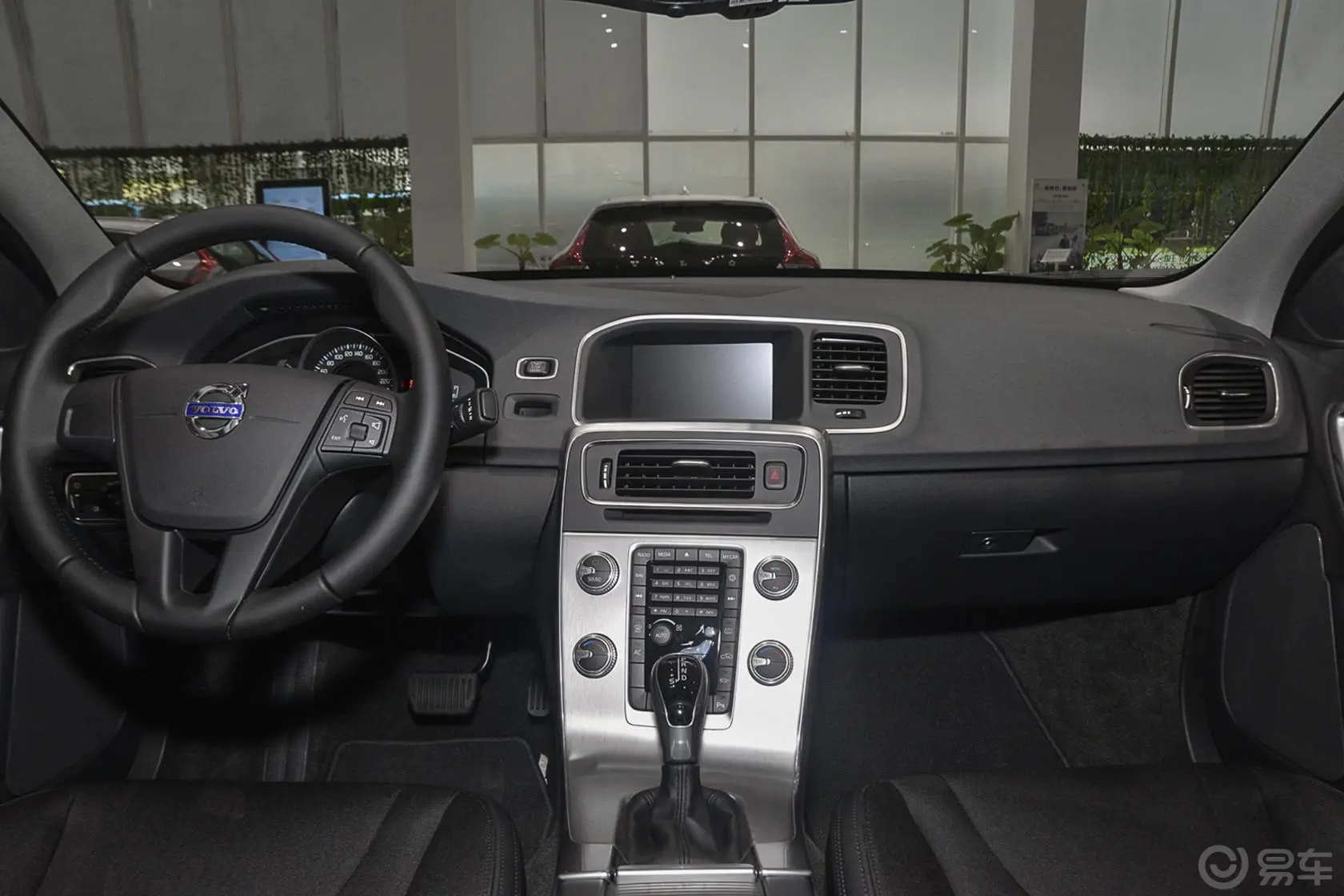 沃尔沃S60T3 智行版中控台驾驶员方向