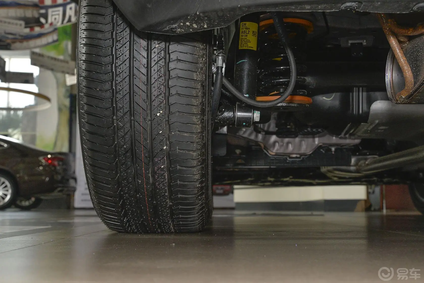 昂科拉18T 自动 两驱 都市精英型轮胎花纹