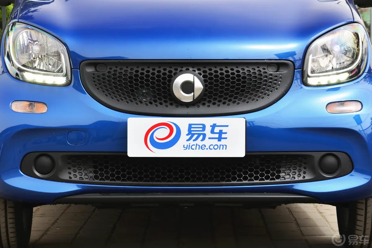 smart forfour1.0L 52千瓦灵动版外观