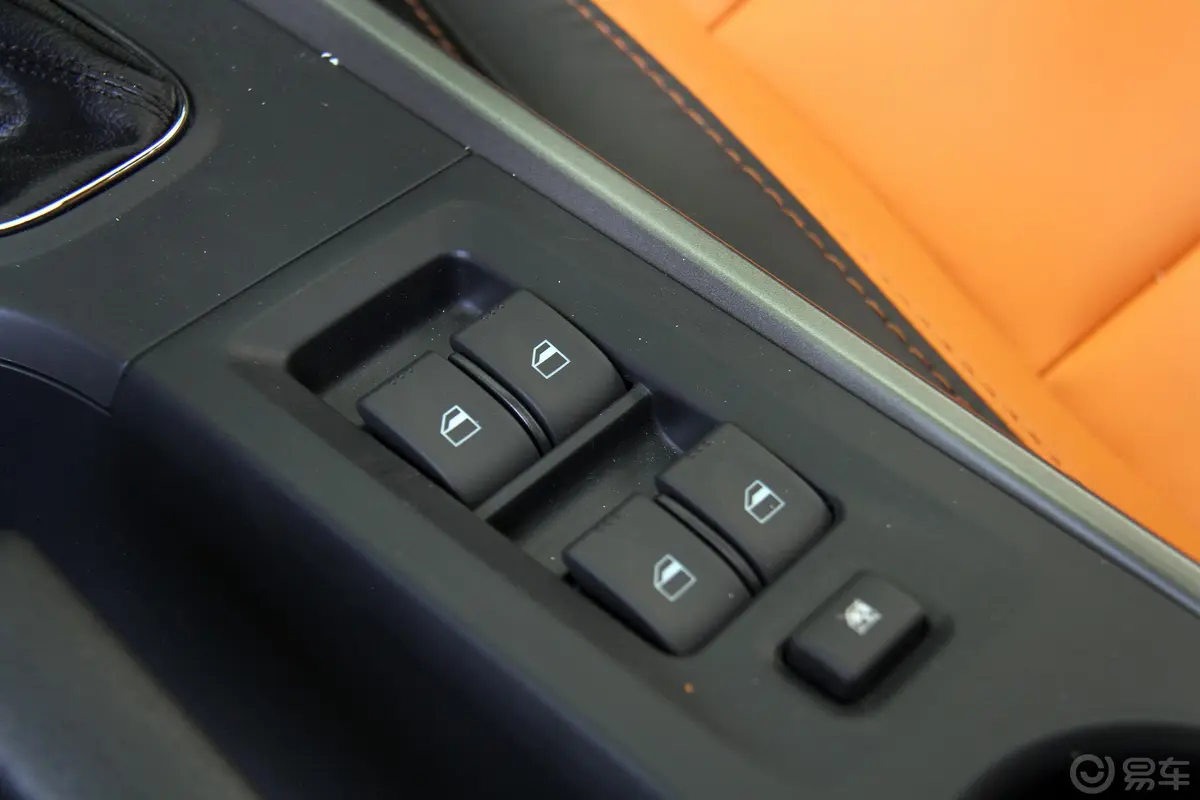 海马S5强动力版 1.5T CVT 尊贵版车窗调节整体