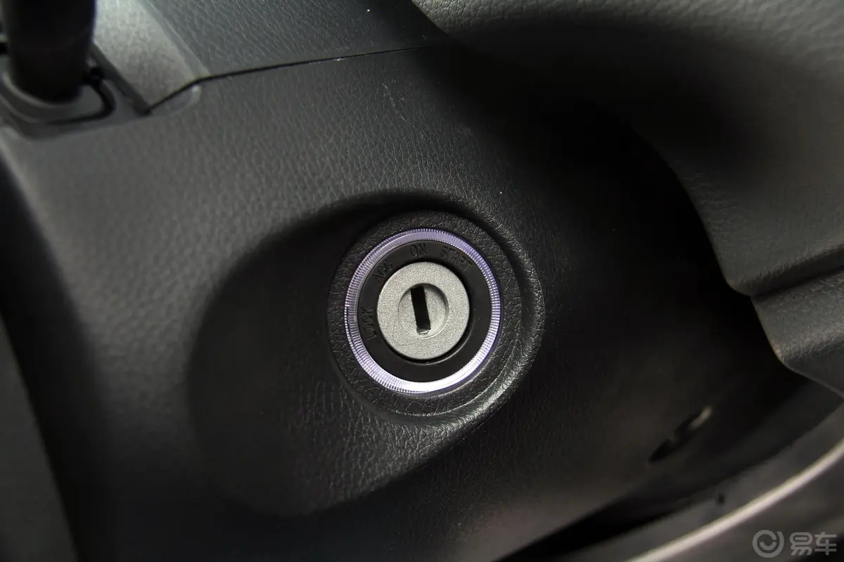海马S5强动力版 1.6L 手动 舒适版钥匙孔或一键启动按键