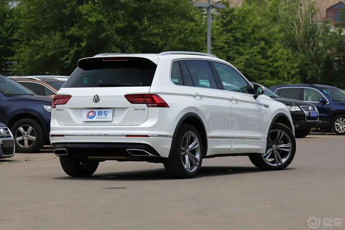 Tiguan380TSI 四驱 R-line侧后45度车头向右水平