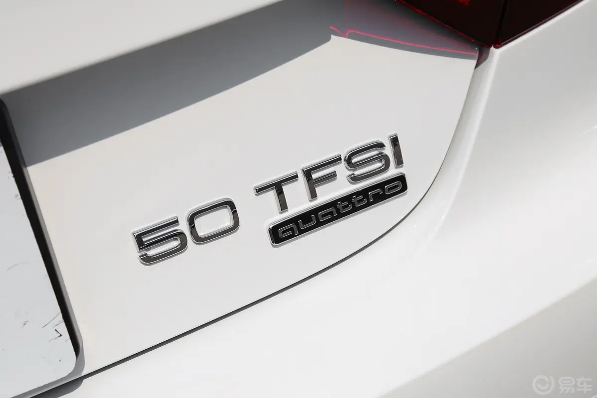 奥迪A750 TFSI quattro 舒适版外观