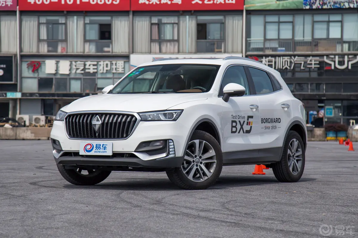 宝沃BX525T 手自一体 四驱 尊享版外观