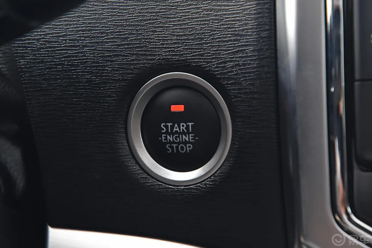 哈弗H6 Coupe蓝标 2.0T 双离合 两驱 尊贵版钥匙孔或一键启动按键