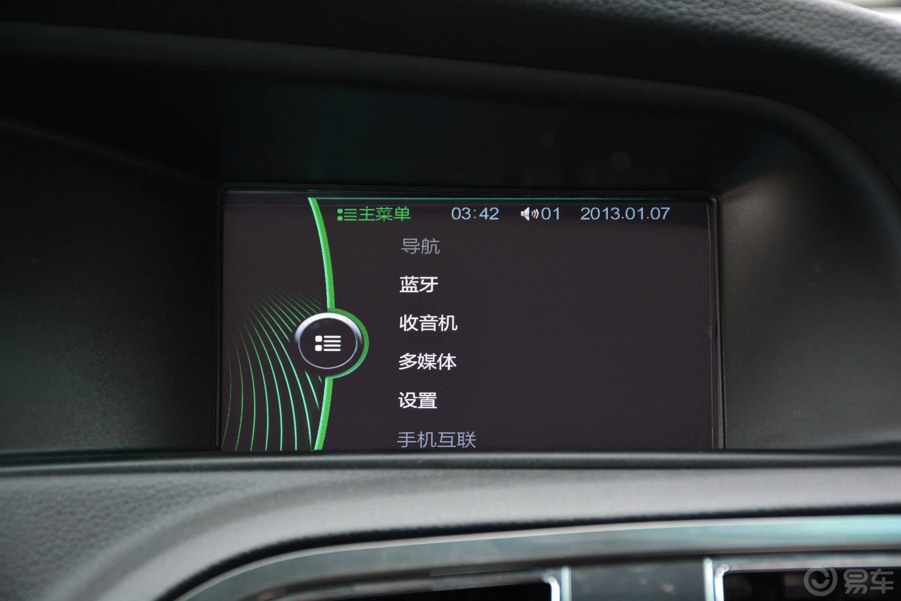 中华V51.5T 手自一体  两驱 运动版内饰