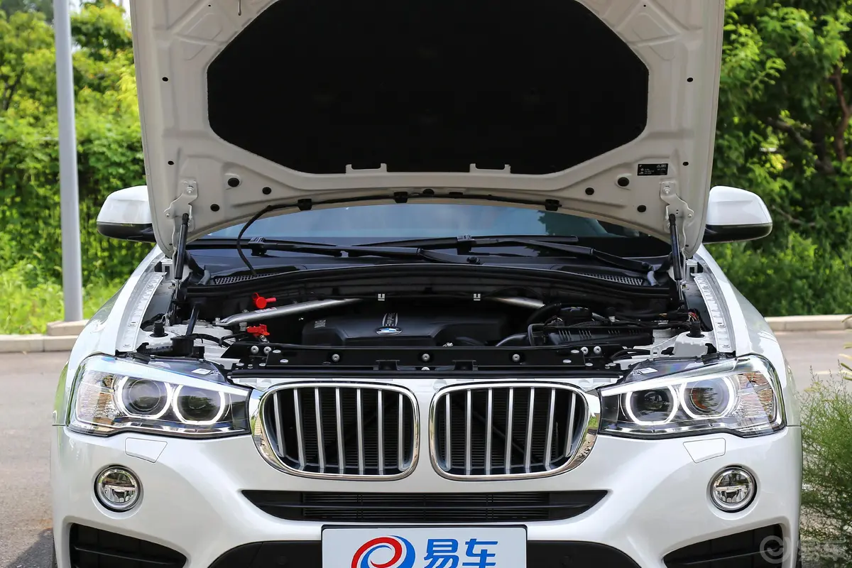 宝马X4xDrive28i 领先版外观