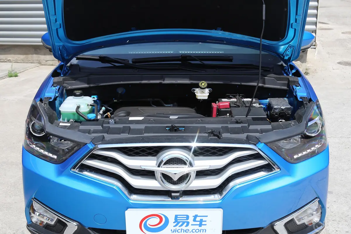 海马S5青春版1.6L CVT 旗舰版外观