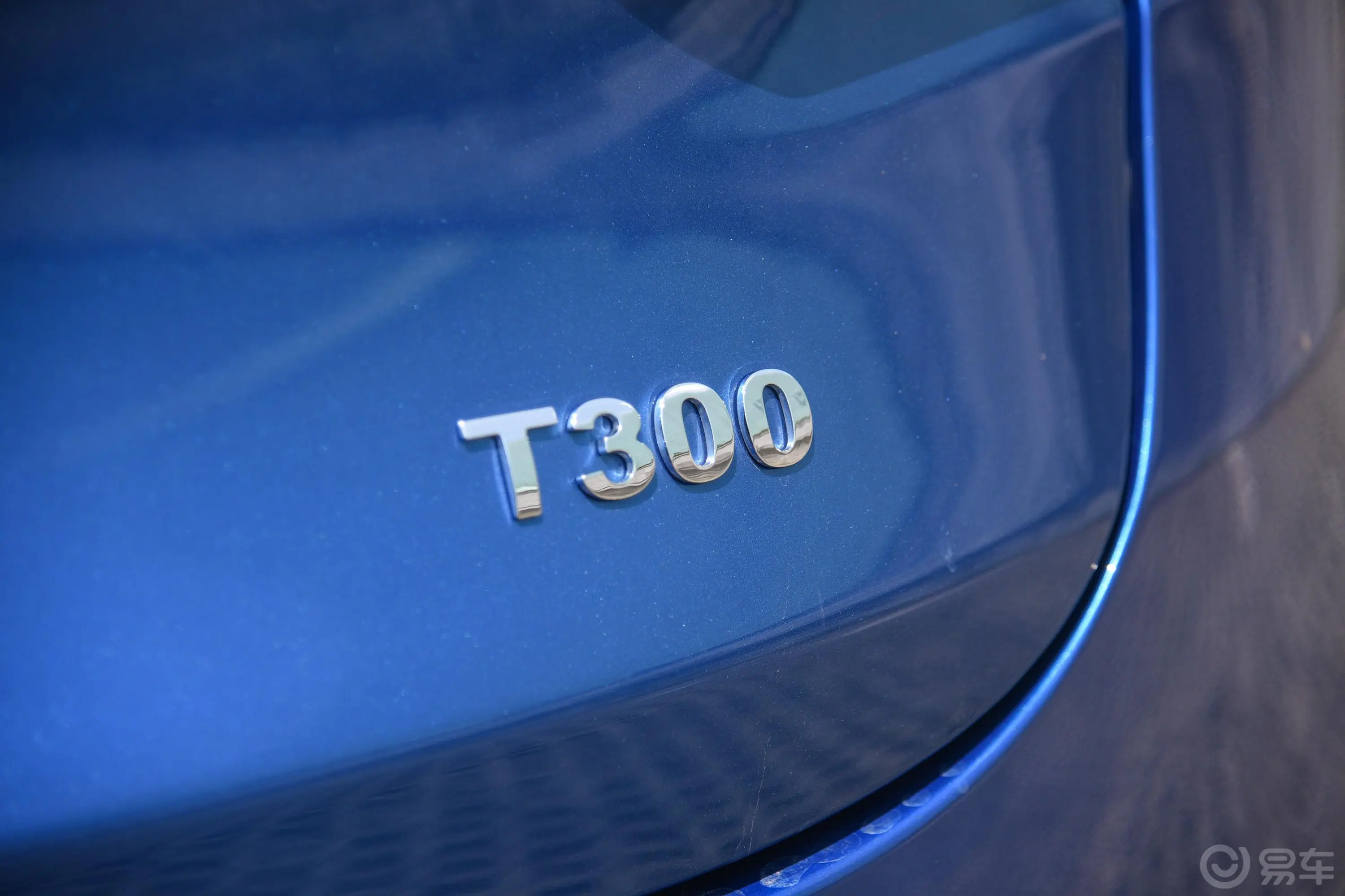 众泰T3001.5T CVT 尊贵版外观