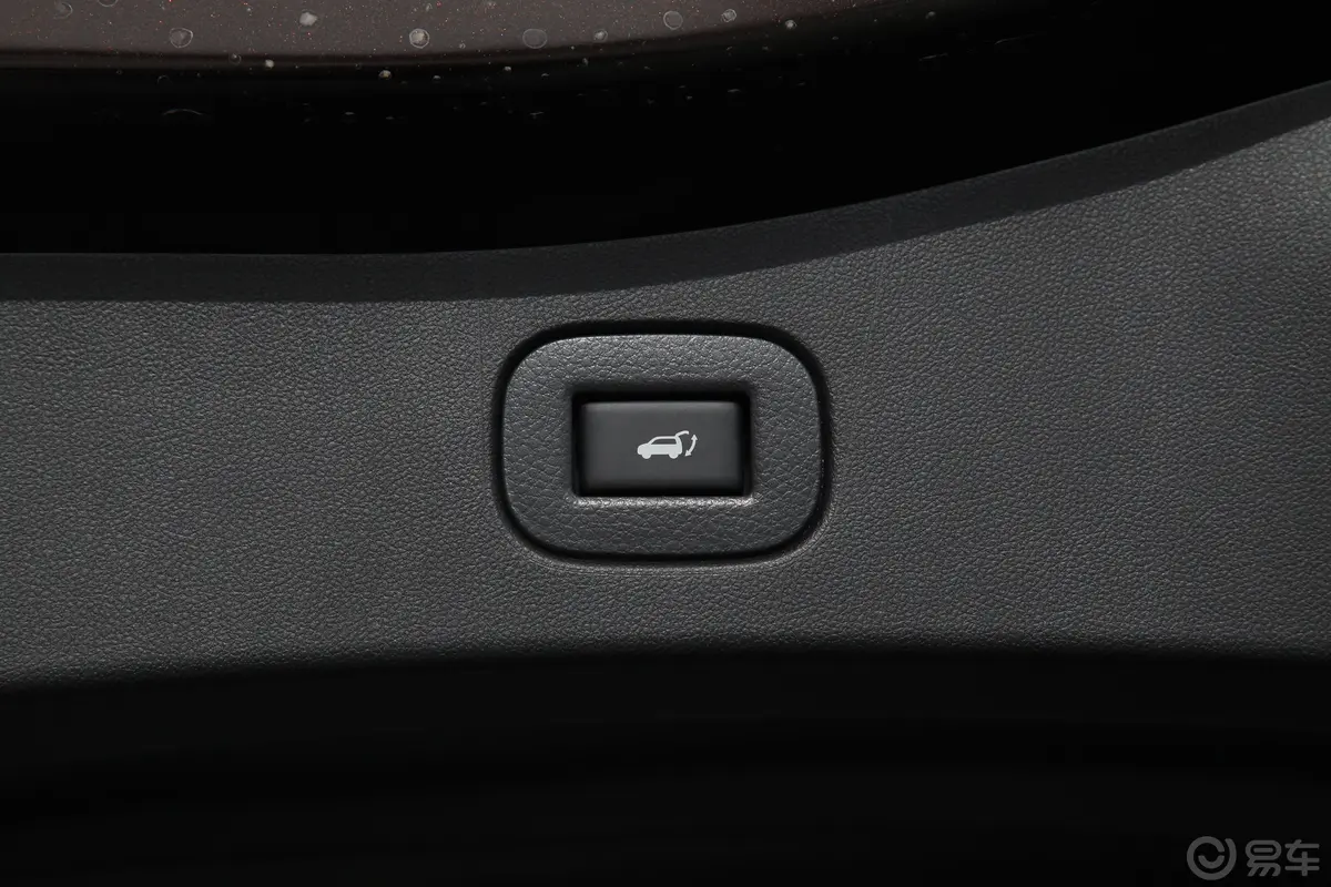 科雷傲2.5L CVT 四驱 至尊版电动尾门按键（手动扶手）