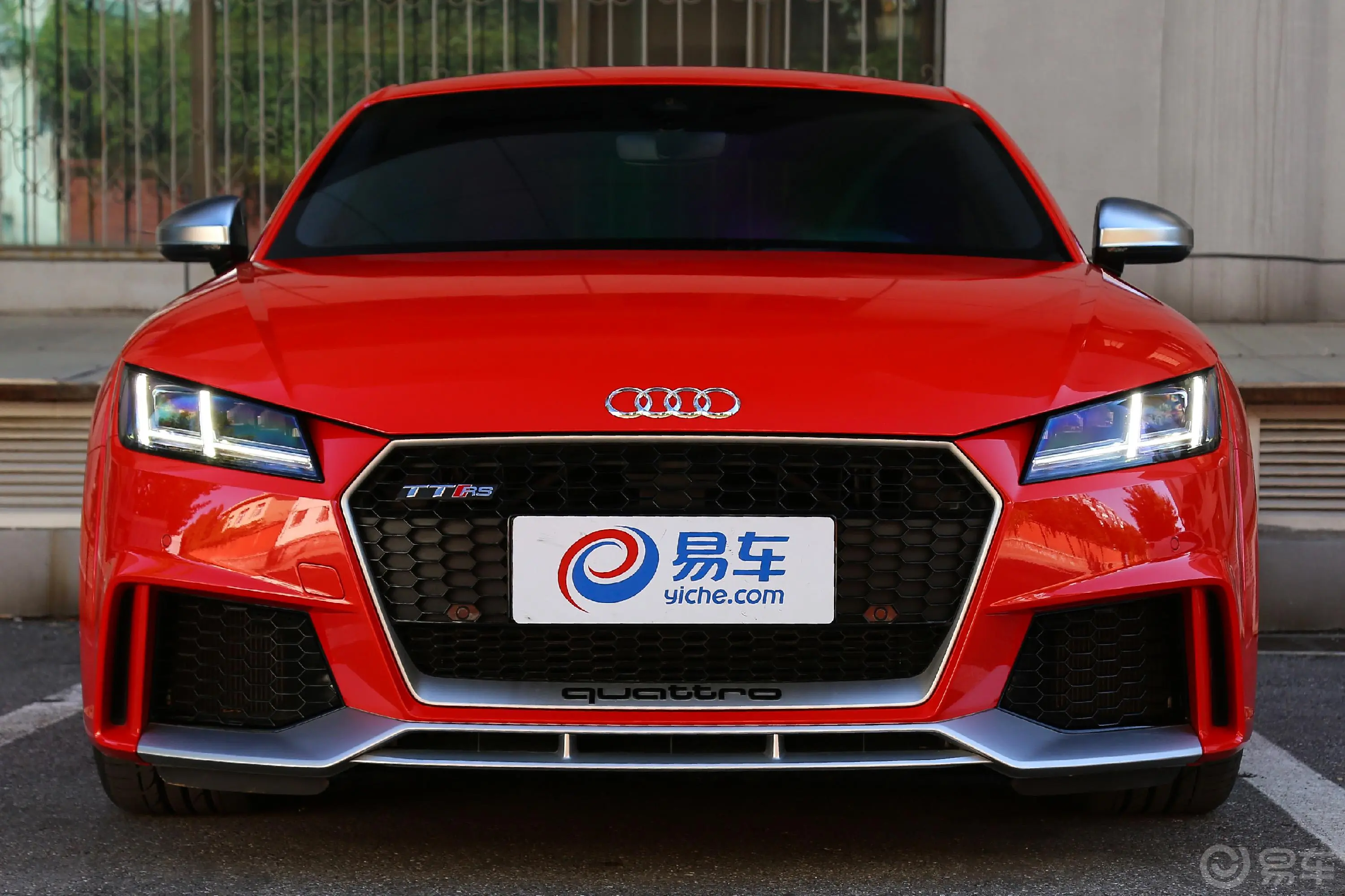 奥迪TT RS2.5T Coupe外观