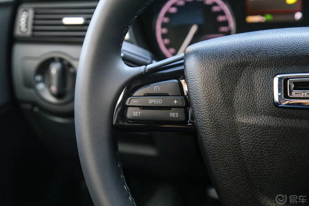观致3都市SUV 1.6T 双离合 致悦版左侧方向盘功能按键
