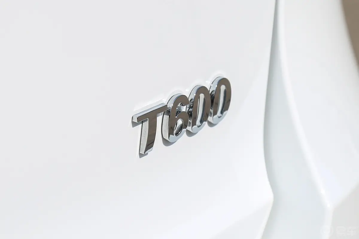 众泰T600运动版 1.5T 手自一体 豪华版外观