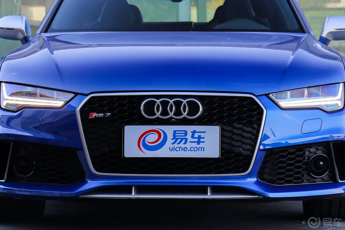 奥迪RS 74.0T Sportback外观