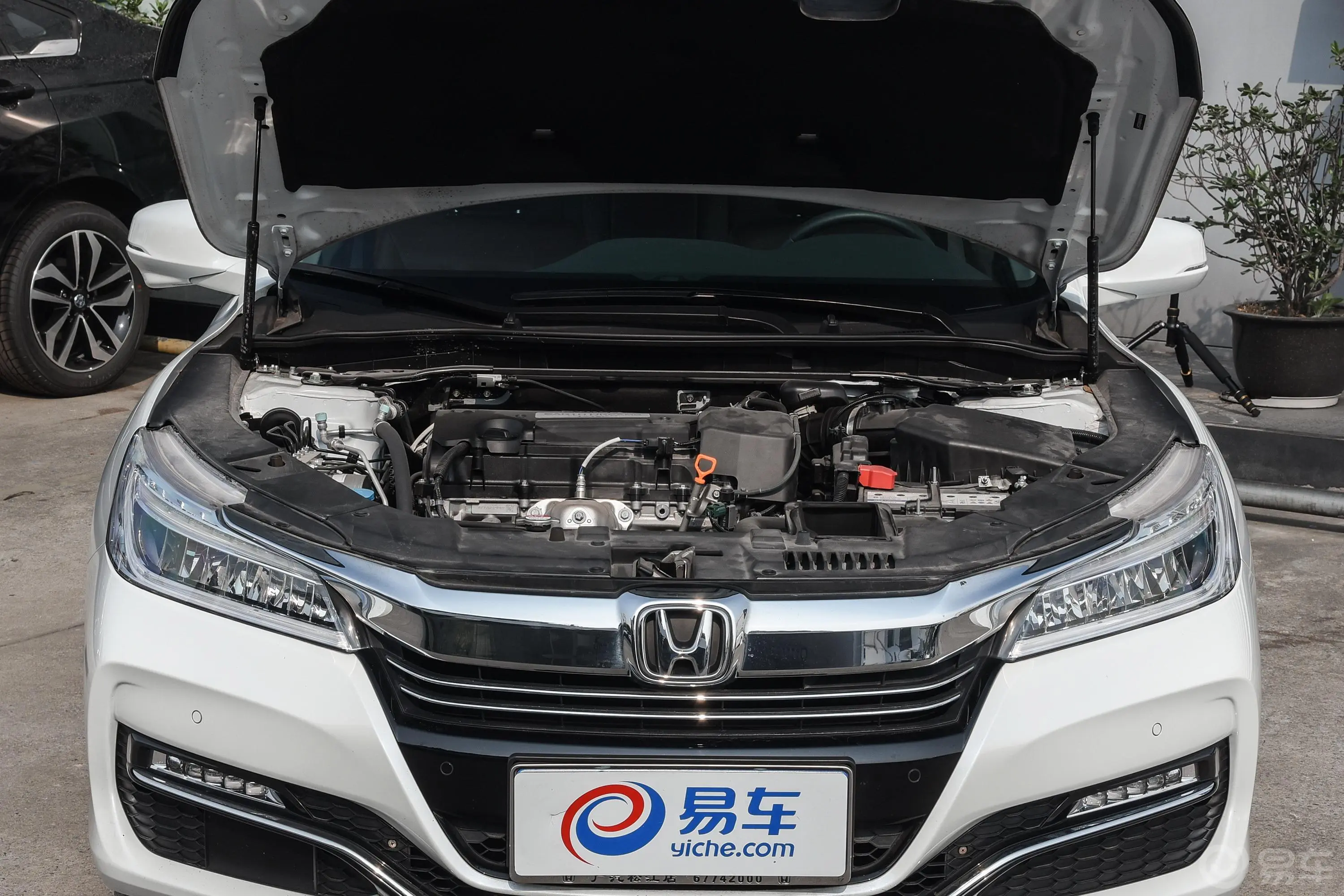 雅阁2.4L CVT 智尊版外观