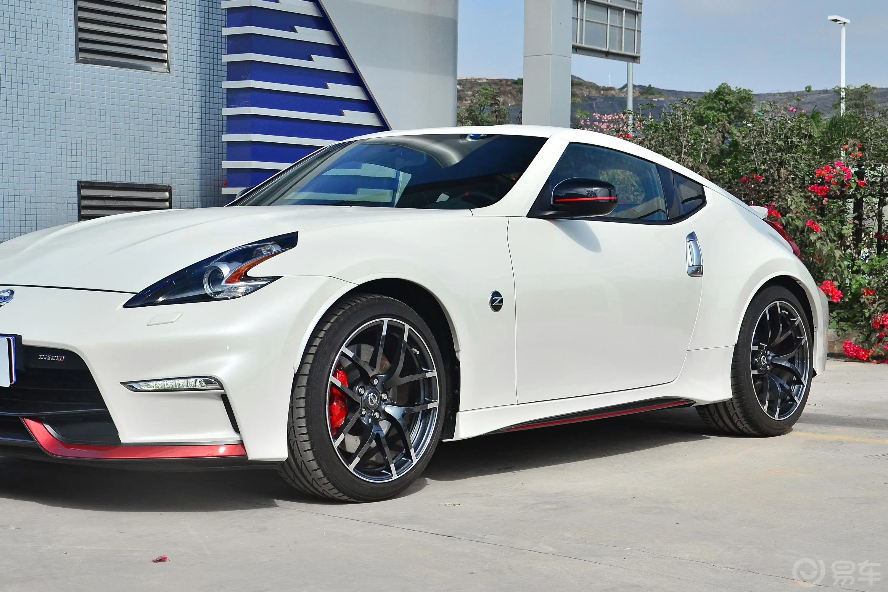 日产370Z3.7L NISMO外观