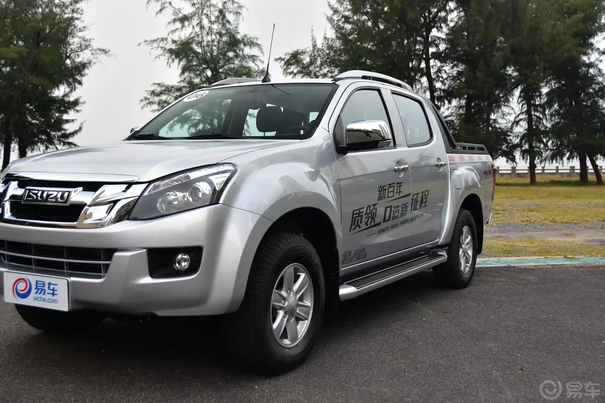 D-MAX3.0T 手自一体 四驱 超豪华版外观