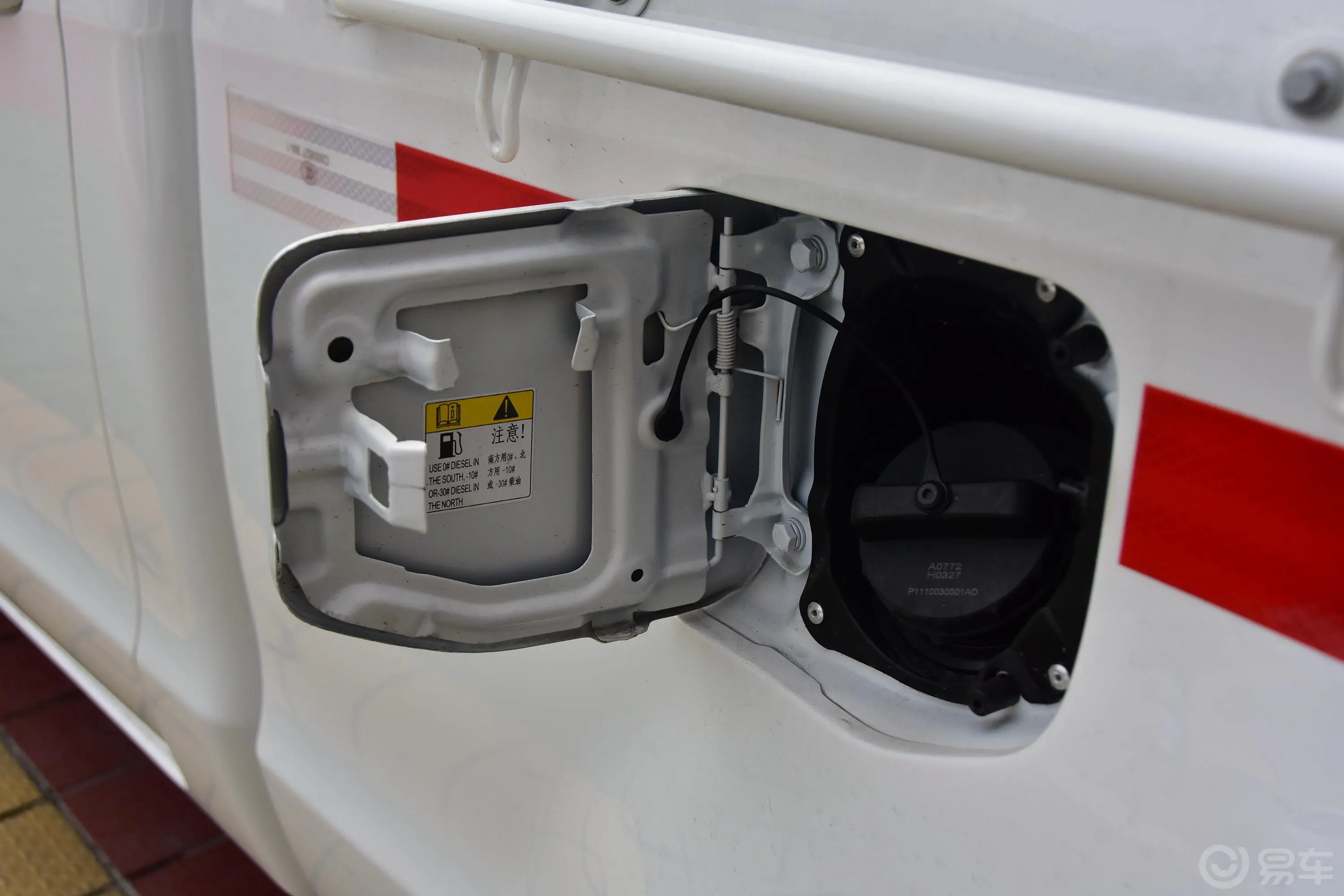 拓陆者E3E3 2.8T 手动 两驱 舒适版 柴油油箱盖