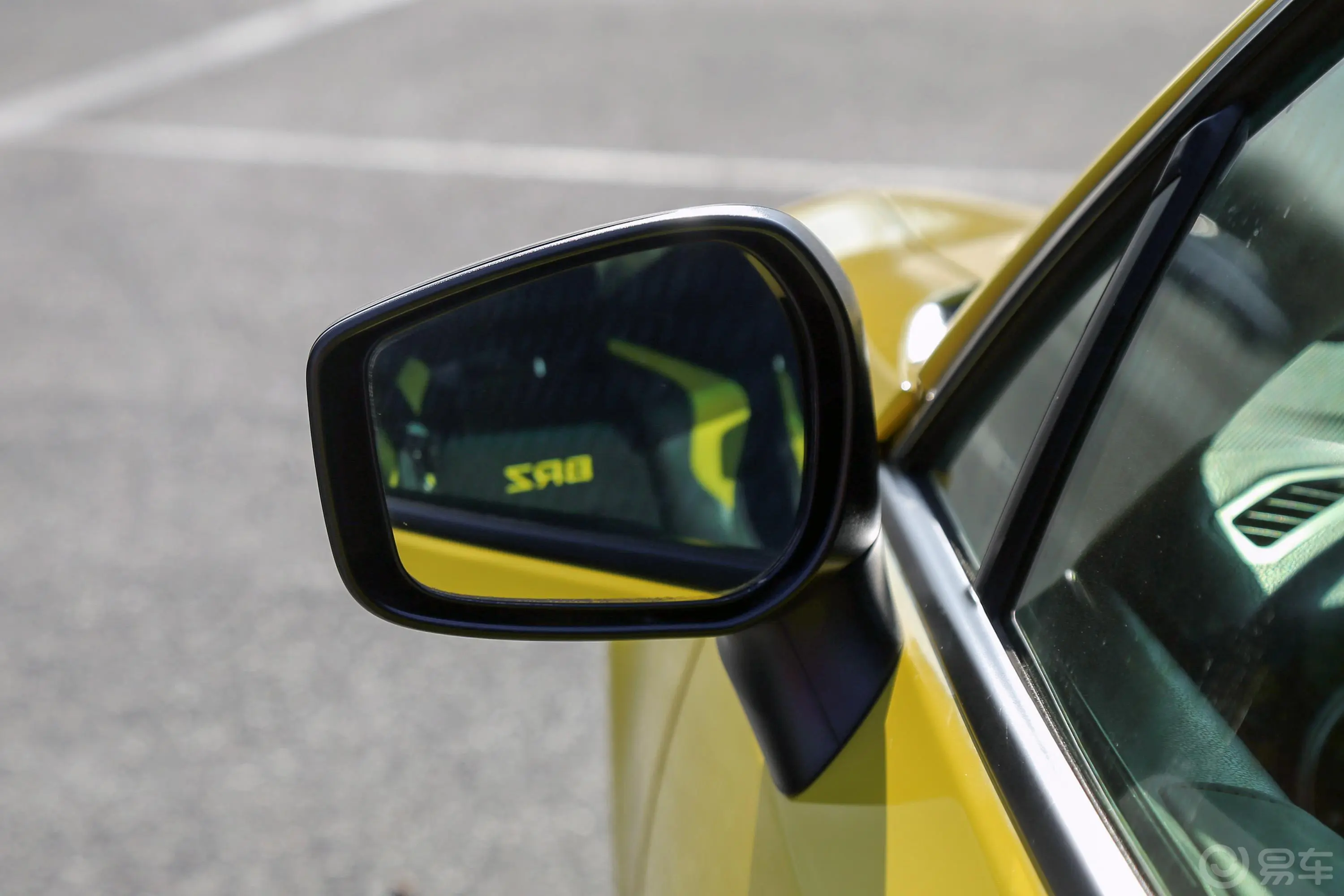 斯巴鲁BRZ2.0i 手自一体 type-RS黄色特装版后视镜镜面