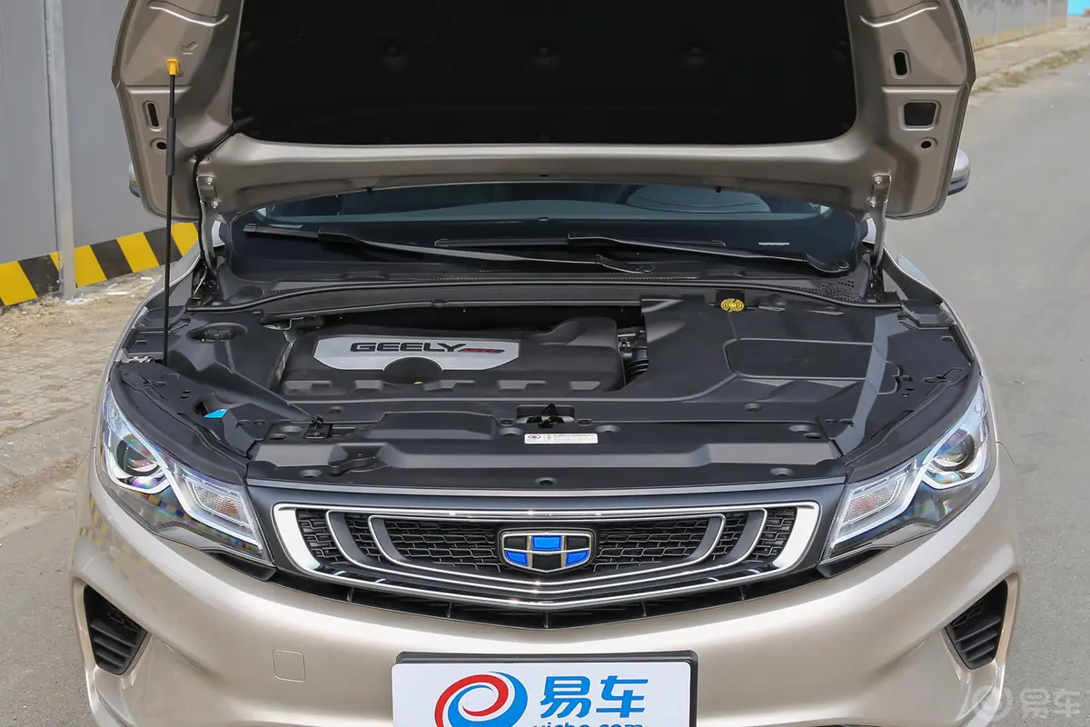 帝豪GL1.8L 双离合 精英智联版发动机舱整体