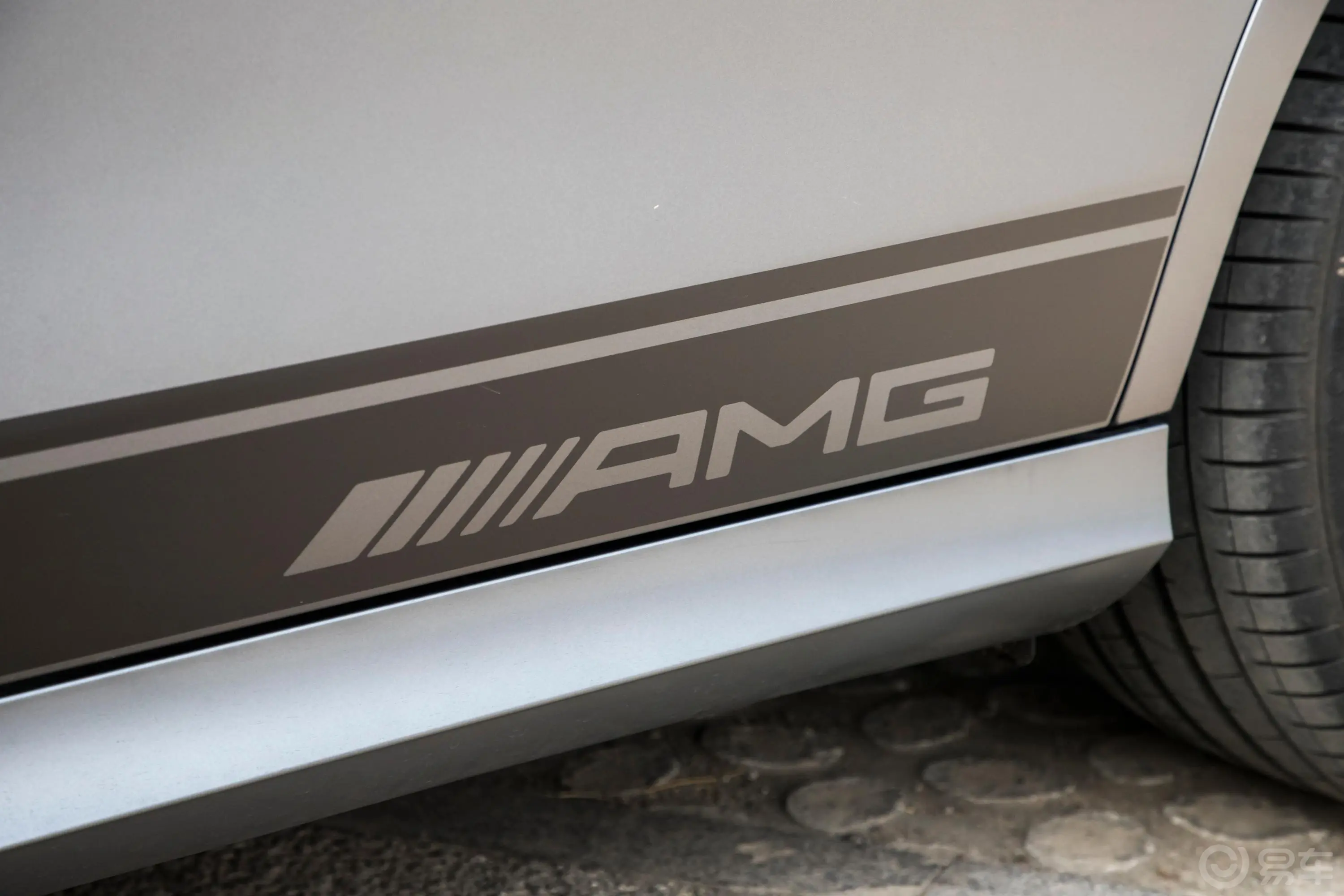 奔驰E级 AMGE 43 4MATIC 特别版外观