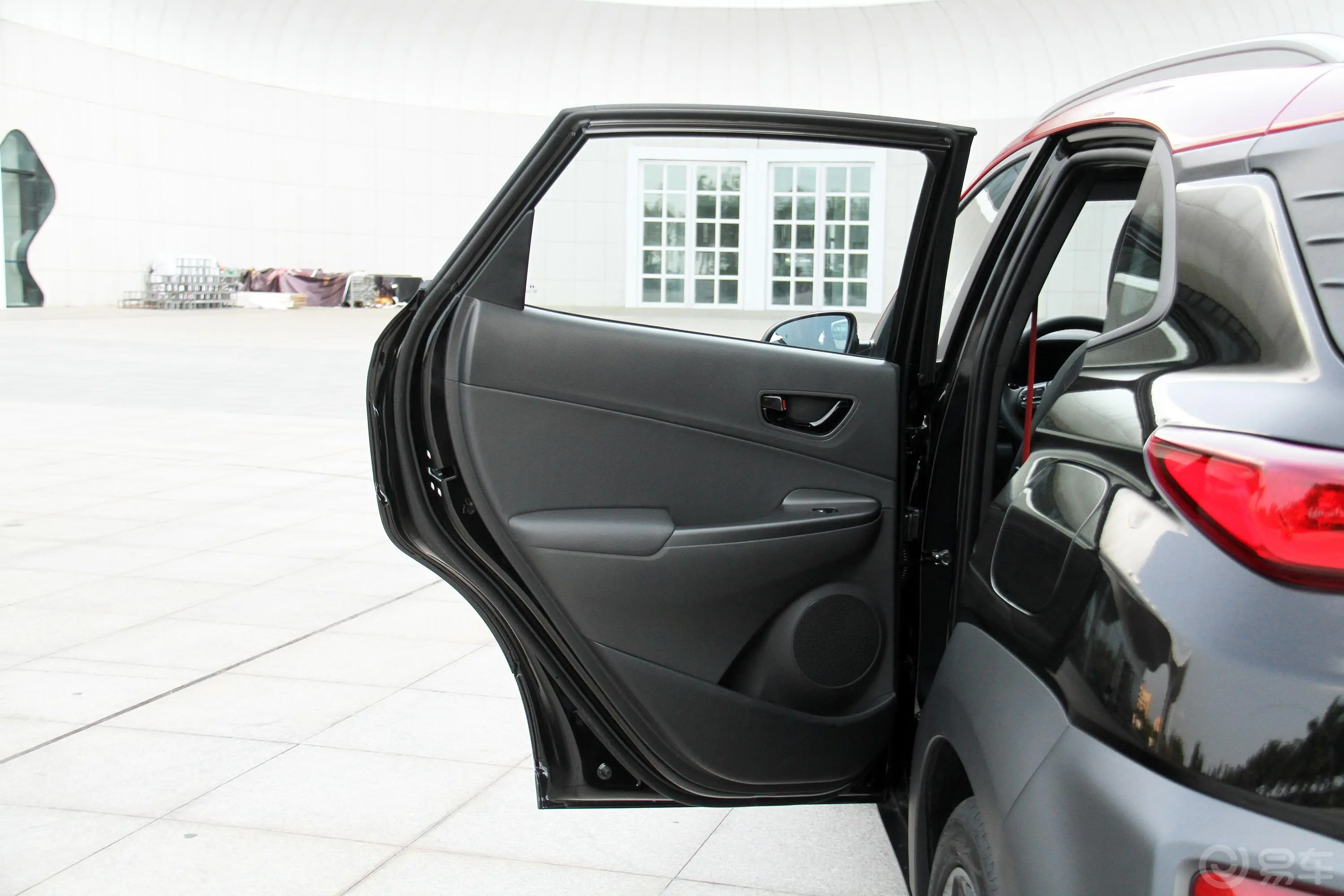 ENCINO 昂希诺1.6T 双离合 致尊版驾驶员侧后车门