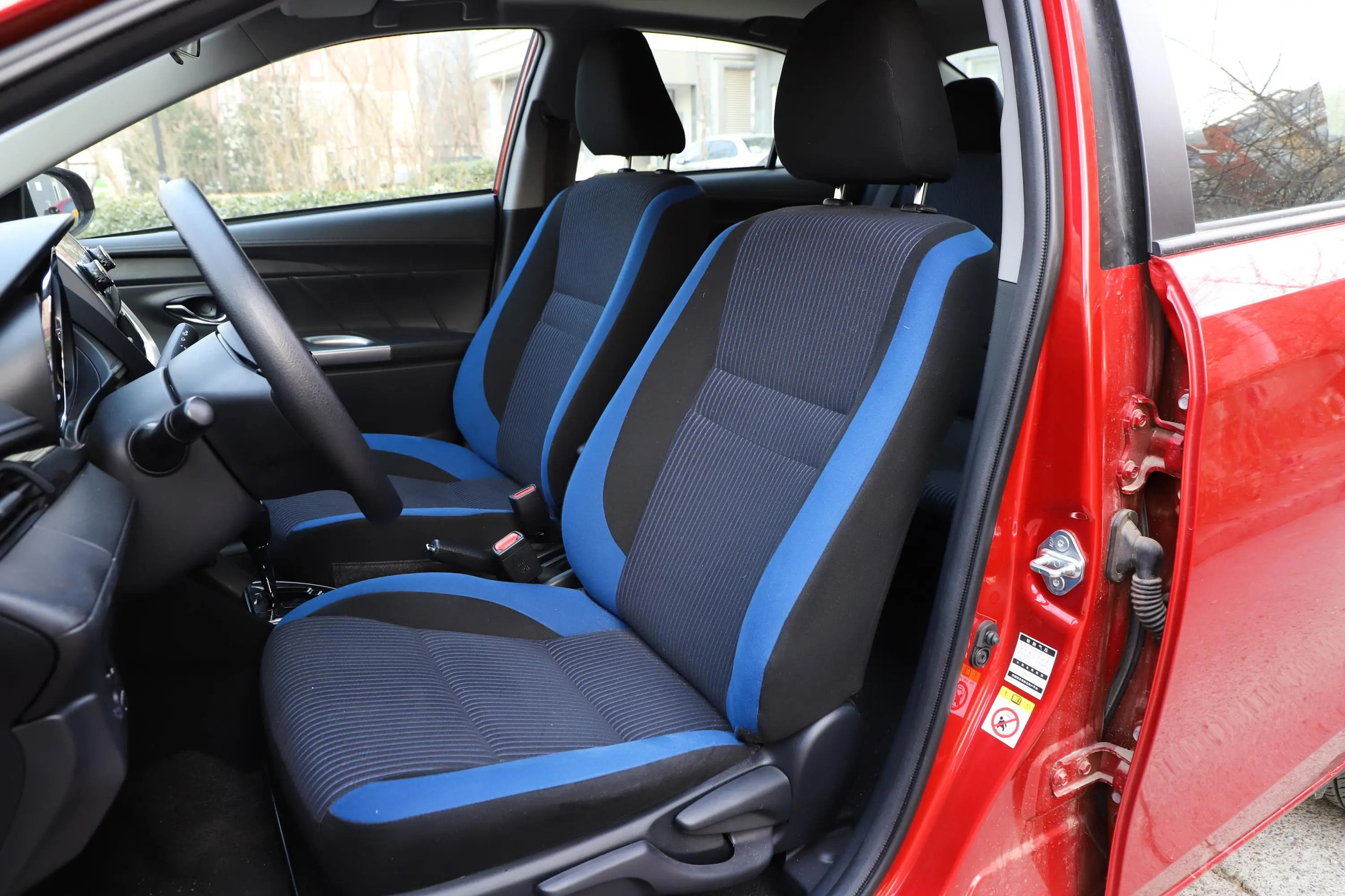 YARiS L 致享1.5G CVT 炫动天窗版 国Ⅴ驾驶员座椅
