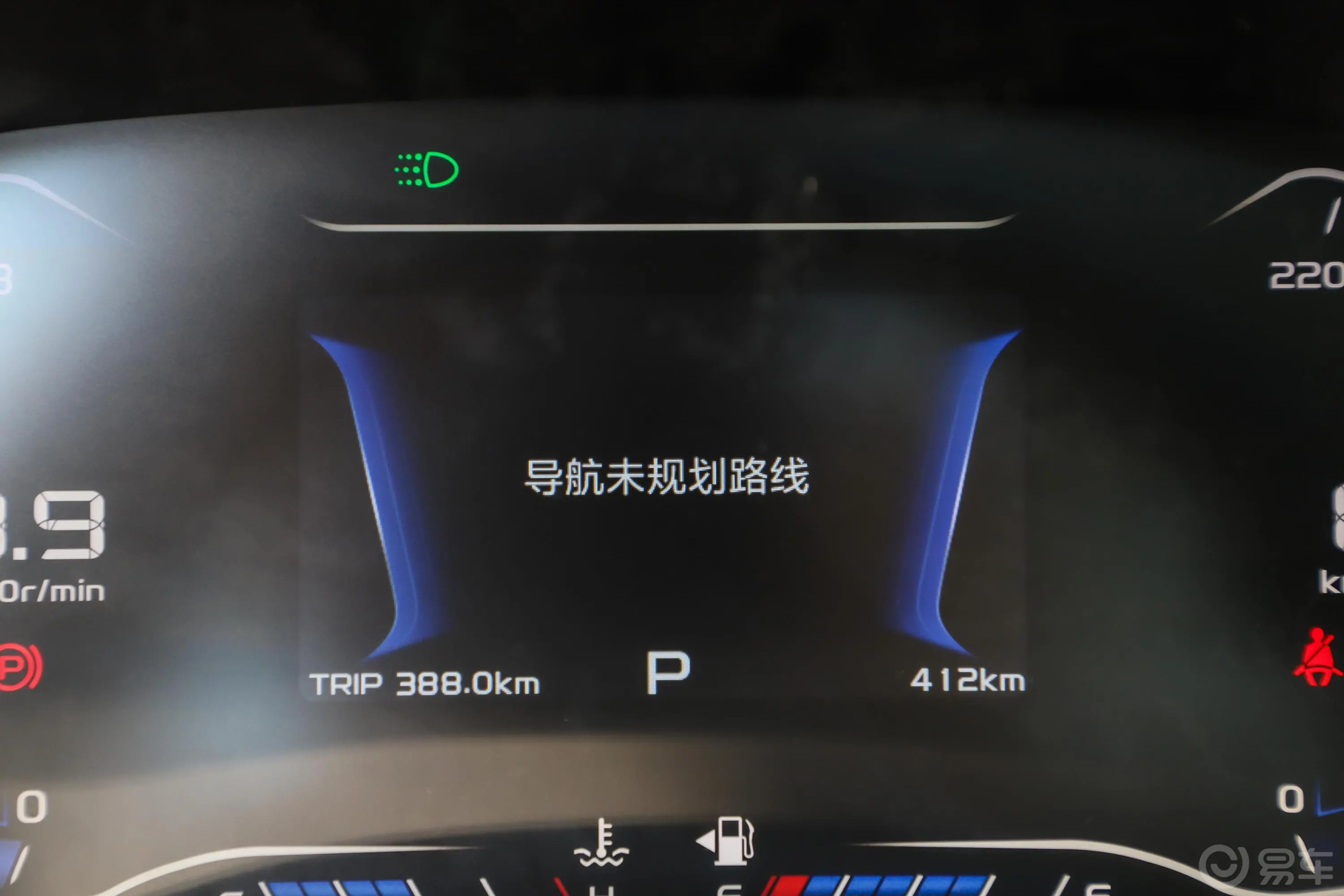 远景X61.4T CVT 4G互联旗舰版内饰