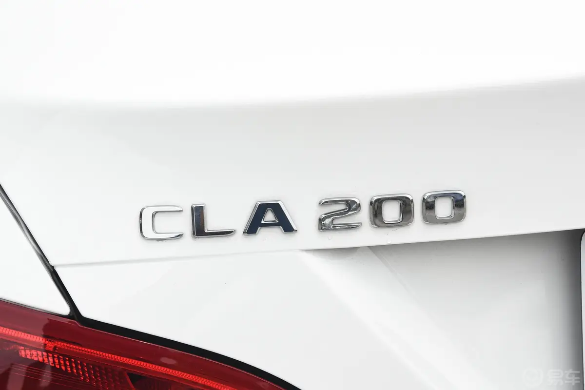 奔驰CLA级CLA 200 动感版外观