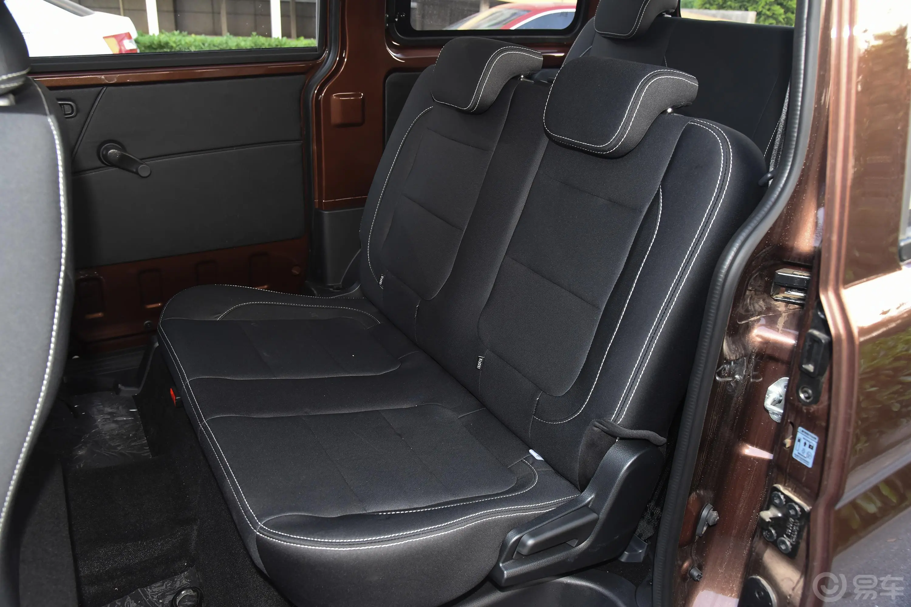 欧诺S欧诺S 1.5L 手动 基本版后排座椅