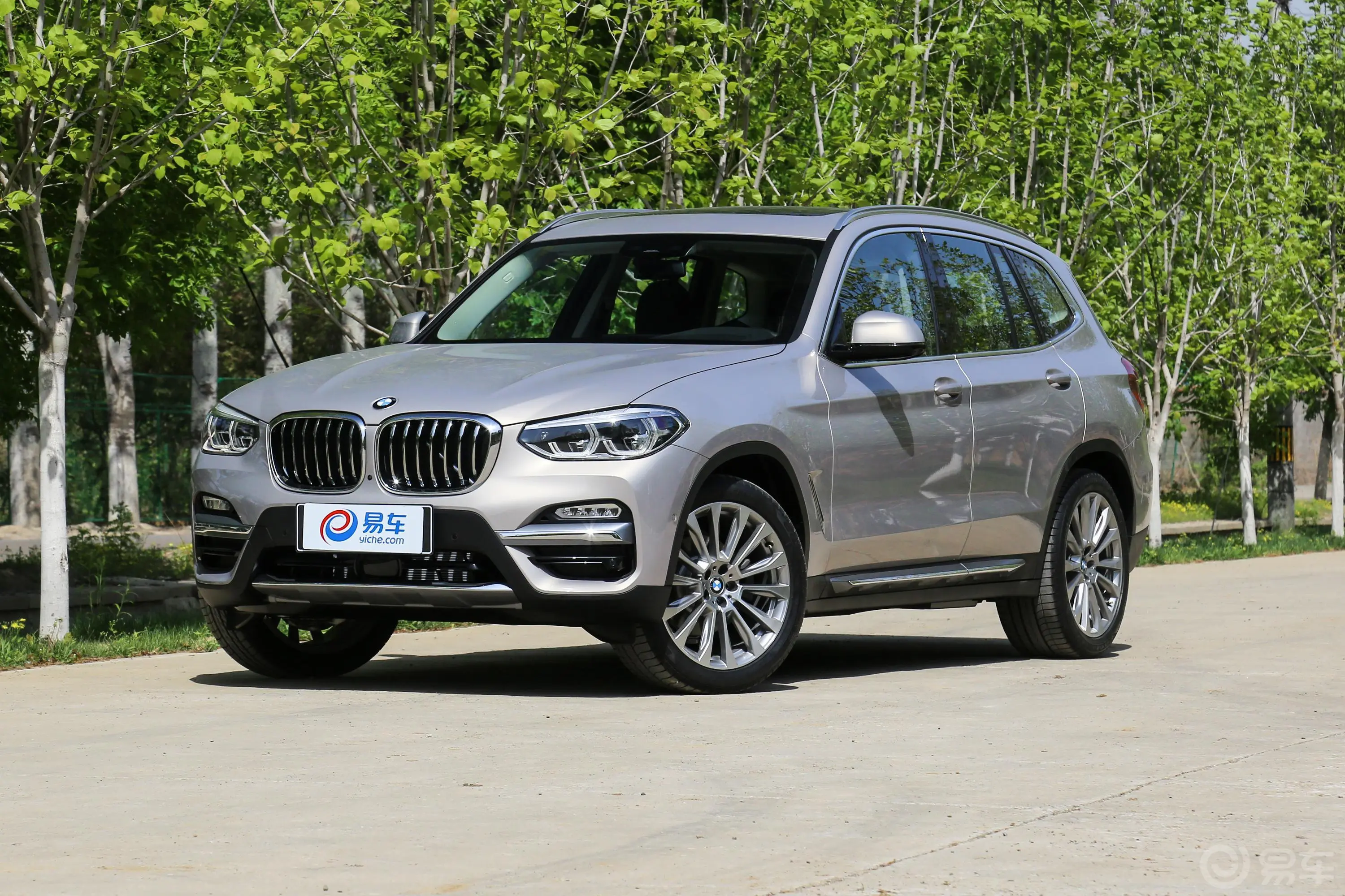 宝马X3xDrive 25i 豪华套装 国V外观