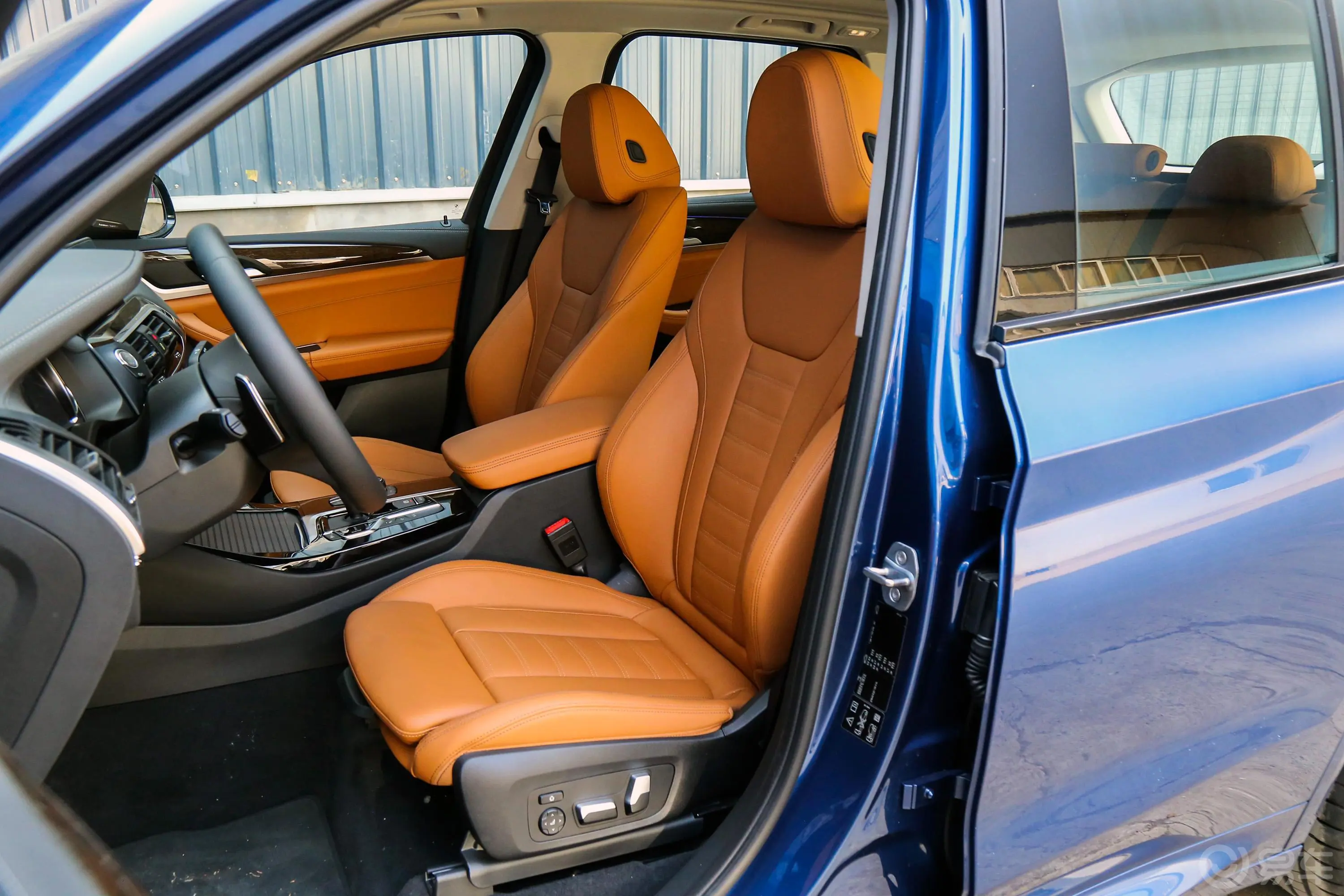 宝马X3xDrive 30i 尊享版 M运动套装 国V驾驶员座椅