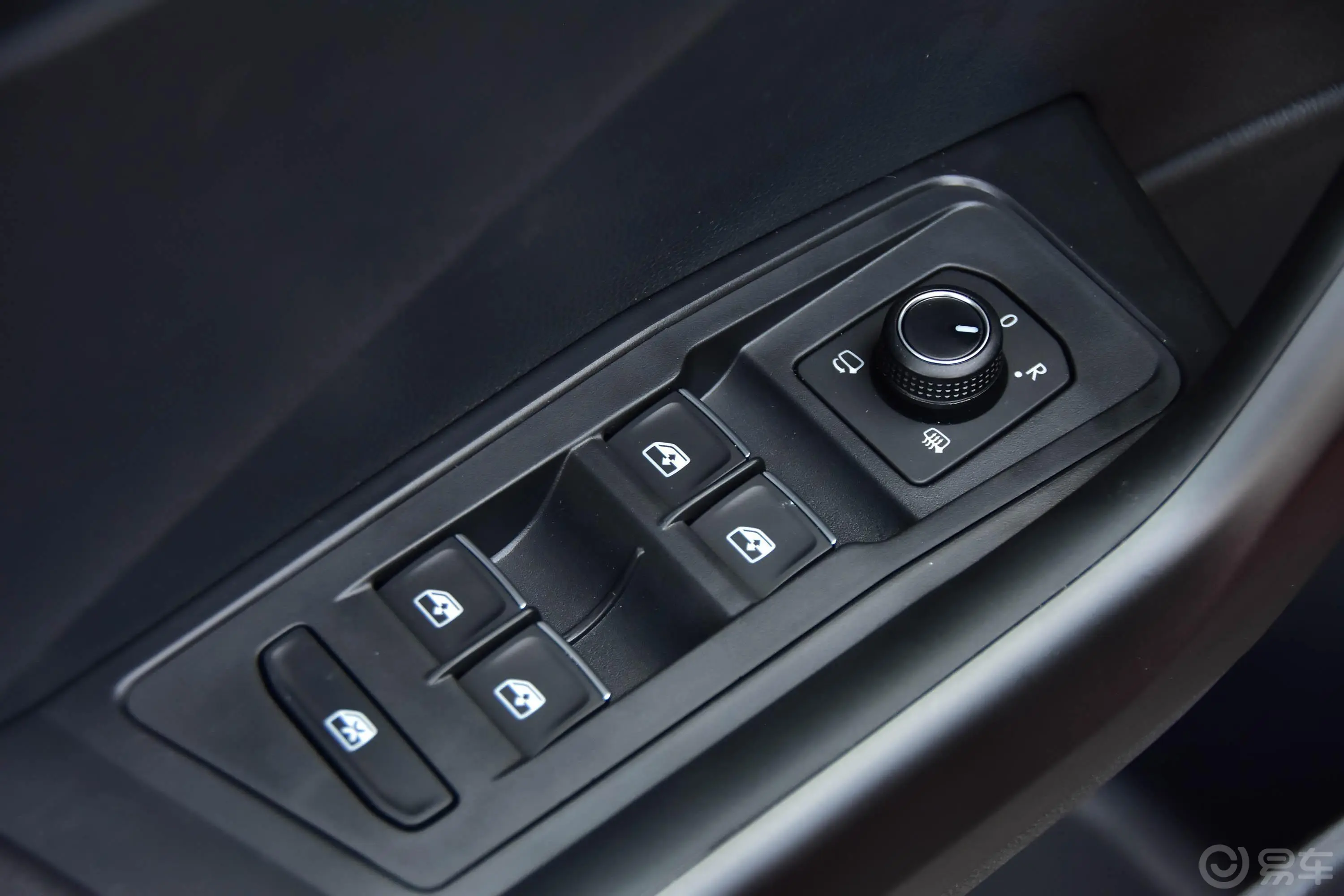 探歌280TSI 双离合 四驱 豪华型 国V内饰